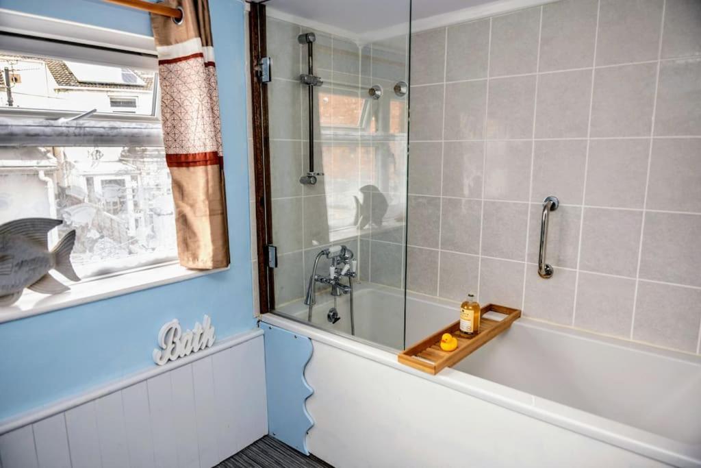 Spacious Charming Cottage Near Lake And Sea Горнсі Екстер'єр фото