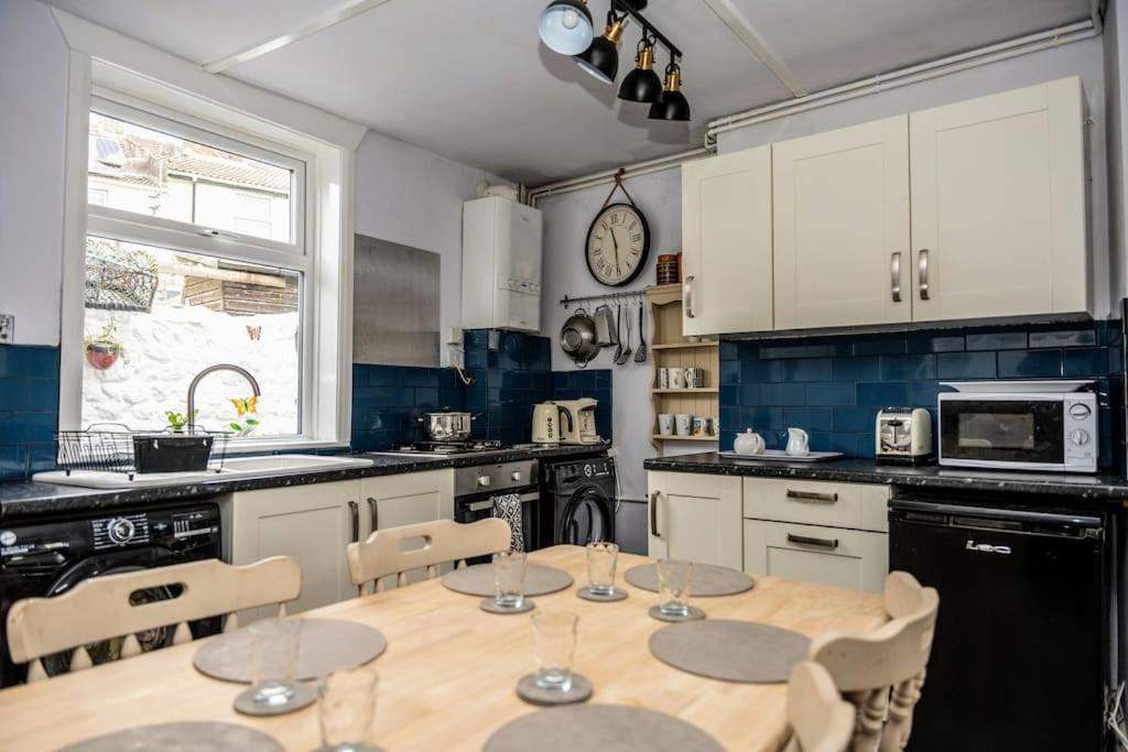 Spacious Charming Cottage Near Lake And Sea Горнсі Екстер'єр фото